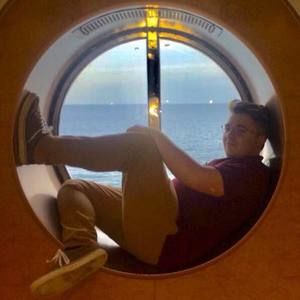 Meet your Posher, Kollin